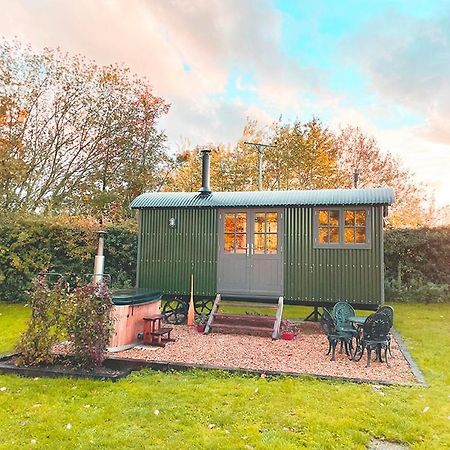 Old King William Shepherd Huts And Private Hot Tubs In North Norfolk Hunworth Zewnętrze zdjęcie