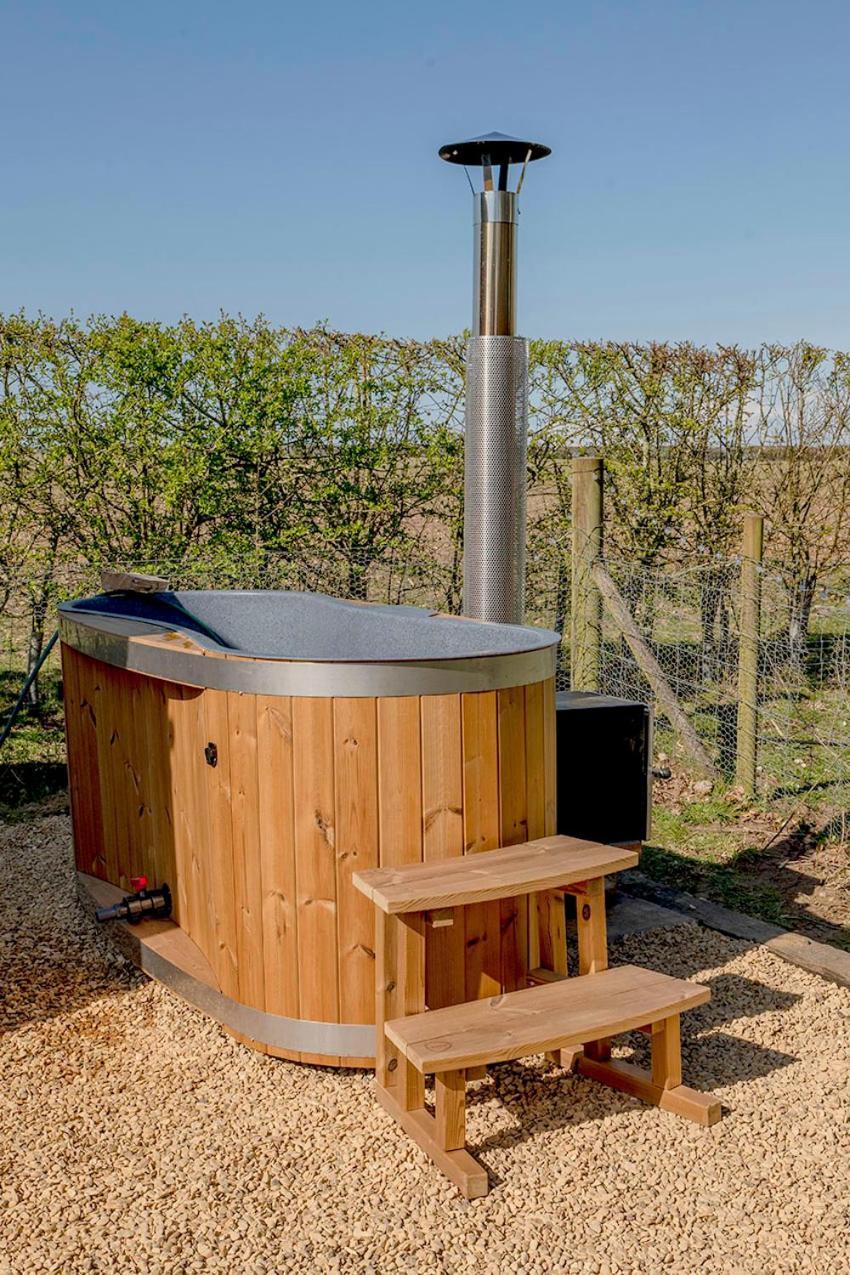 Old King William Shepherd Huts And Private Hot Tubs In North Norfolk Hunworth Zewnętrze zdjęcie
