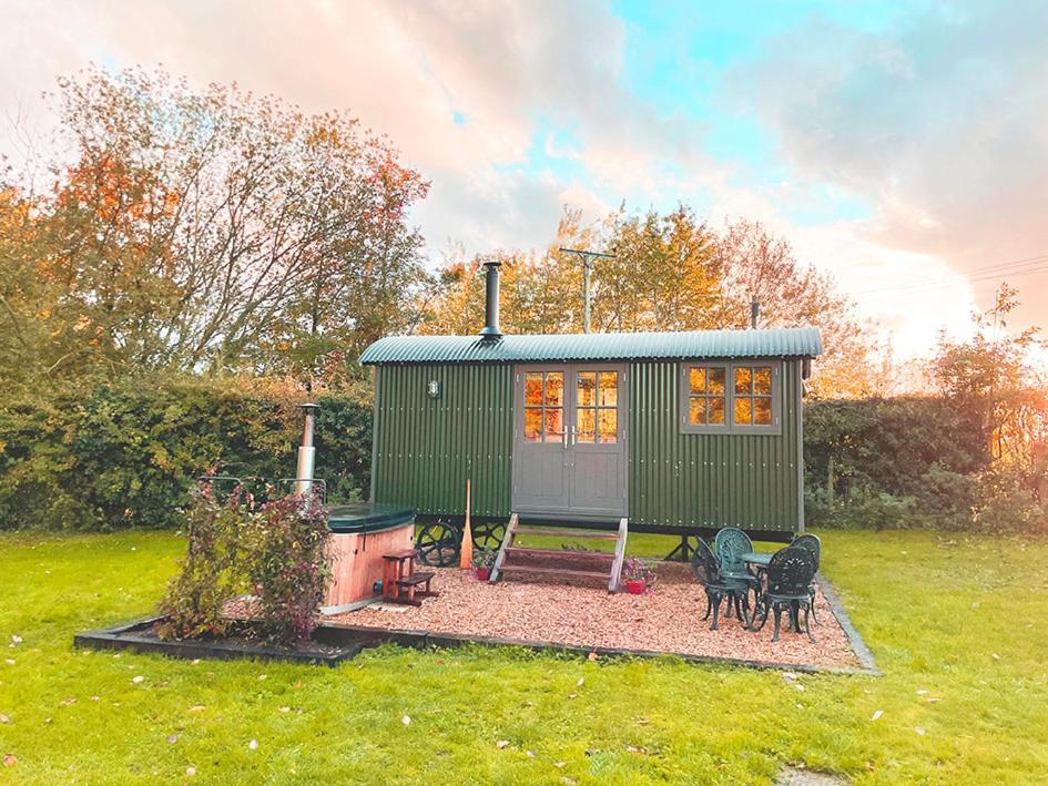Old King William Shepherd Huts And Private Hot Tubs In North Norfolk Hunworth Zewnętrze zdjęcie