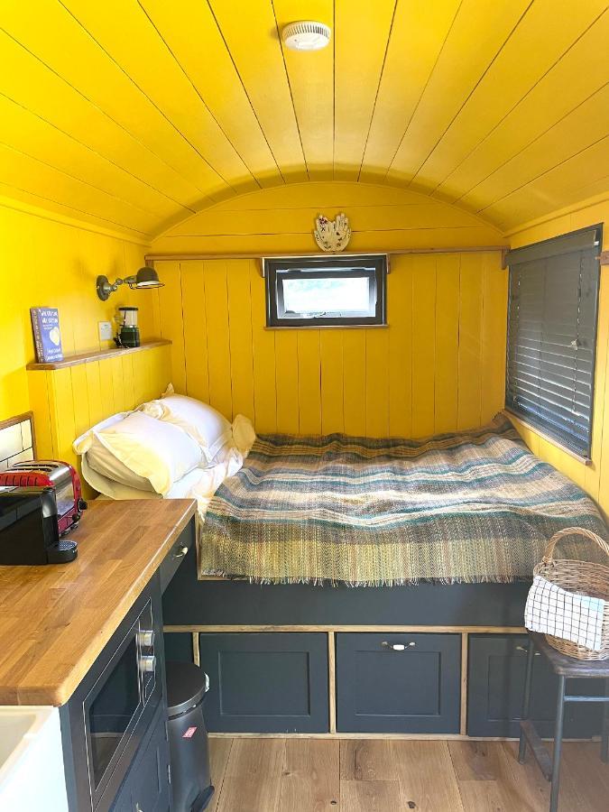 Old King William Shepherd Huts And Private Hot Tubs In North Norfolk Hunworth Zewnętrze zdjęcie